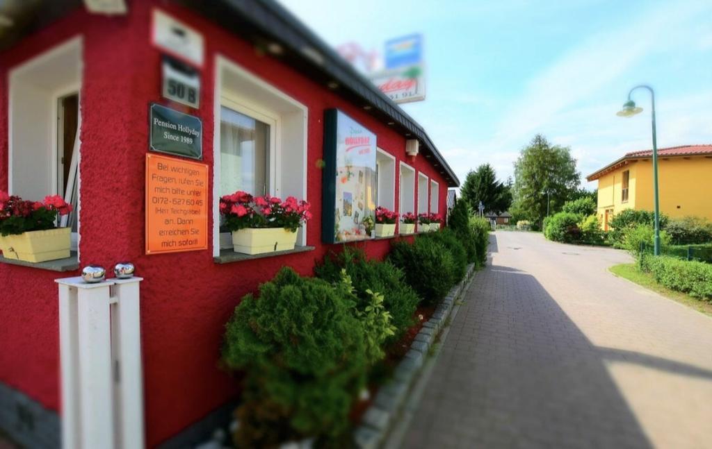 Pension Hollyday Ahrensfelde Ngoại thất bức ảnh